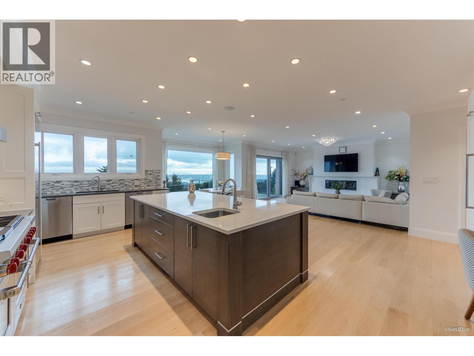 1020 Eyremount Drive, West Vancouver, British Columbia  V7S 2B3 - Photo 26 - R3084559