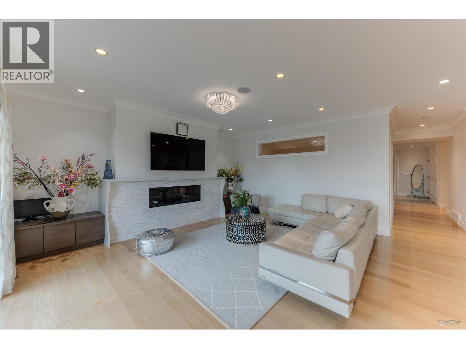 1020 Eyremount Drive, West Vancouver, British Columbia  V7S 2B3 - Photo 4 - R3084559