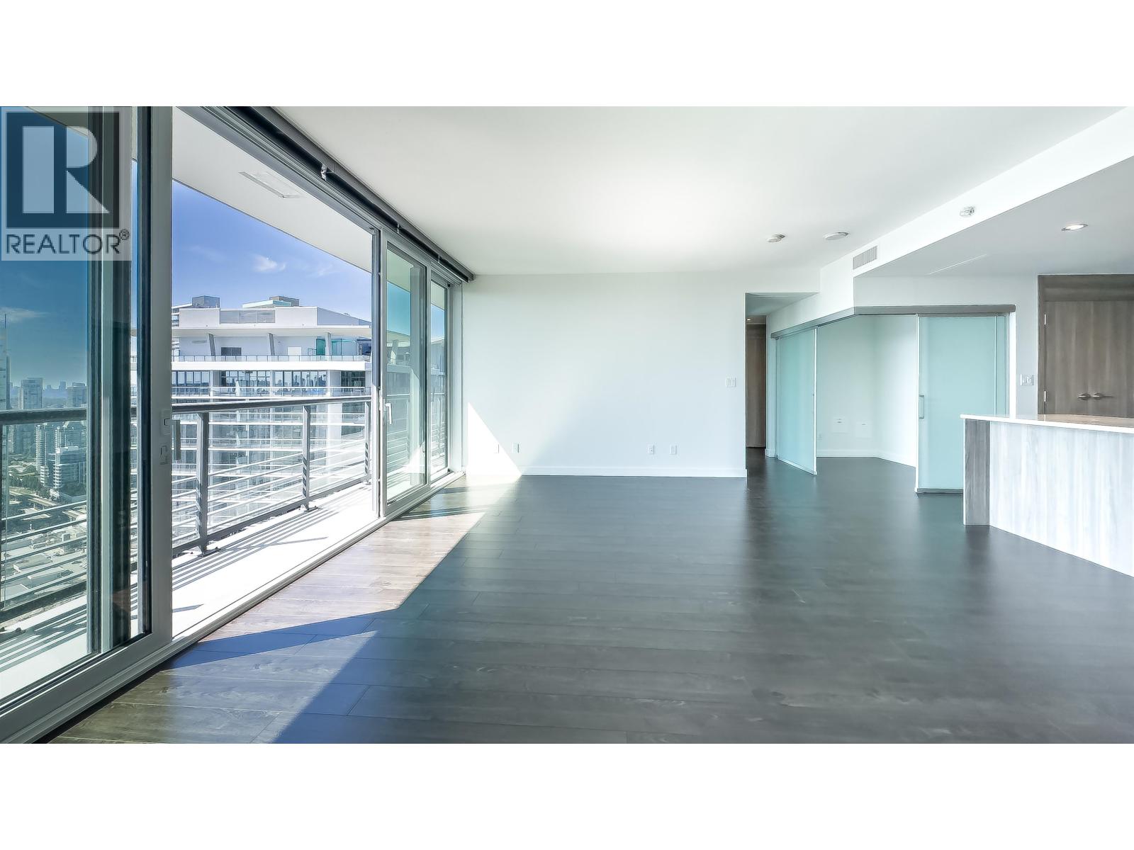 4402 4730 LOUGHEED HIGHWAY, Burnaby, British Columbia