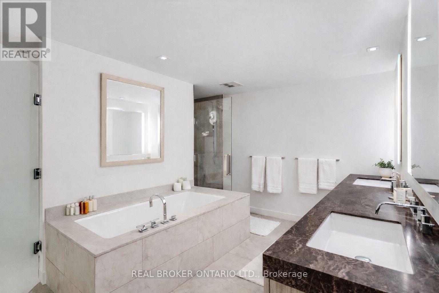 201 - 500 Wellington Street W, Toronto, Ontario  M5V 1E3 - Photo 7 - C12739552