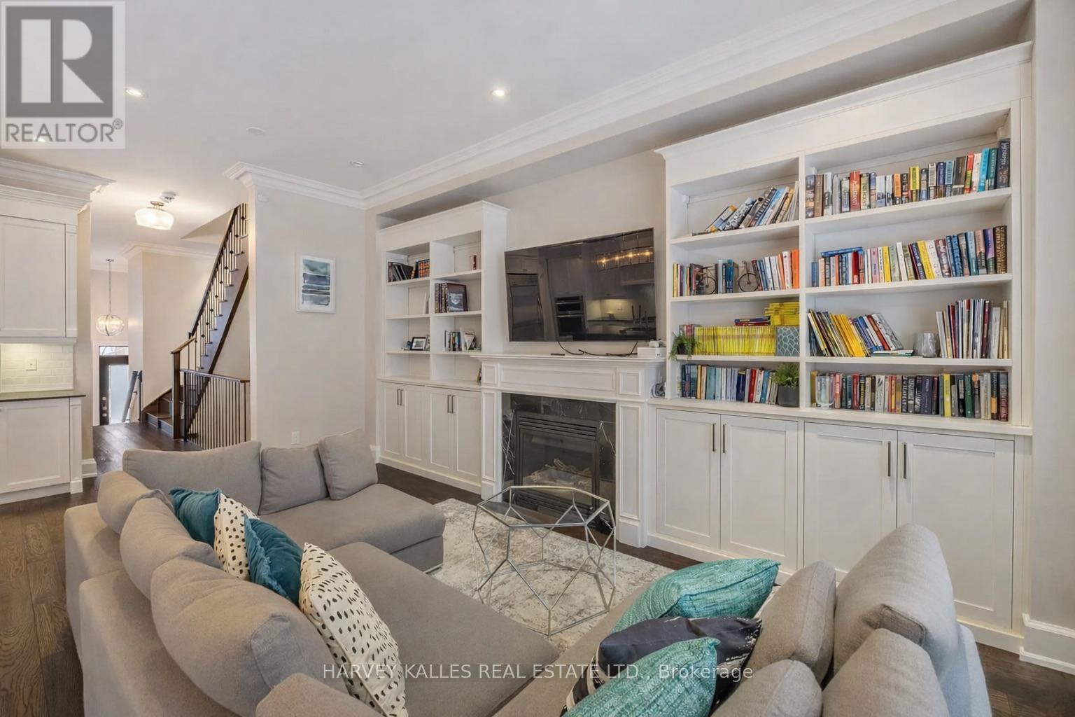 575 Fairlawn Avenue, Toronto, Ontario  M5M 1V7 - Photo 13 - C12739580