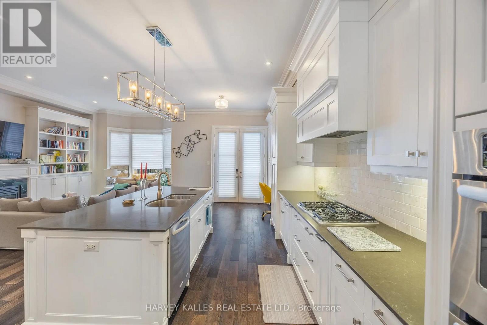 575 Fairlawn Avenue, Toronto, Ontario  M5M 1V7 - Photo 16 - C12739580