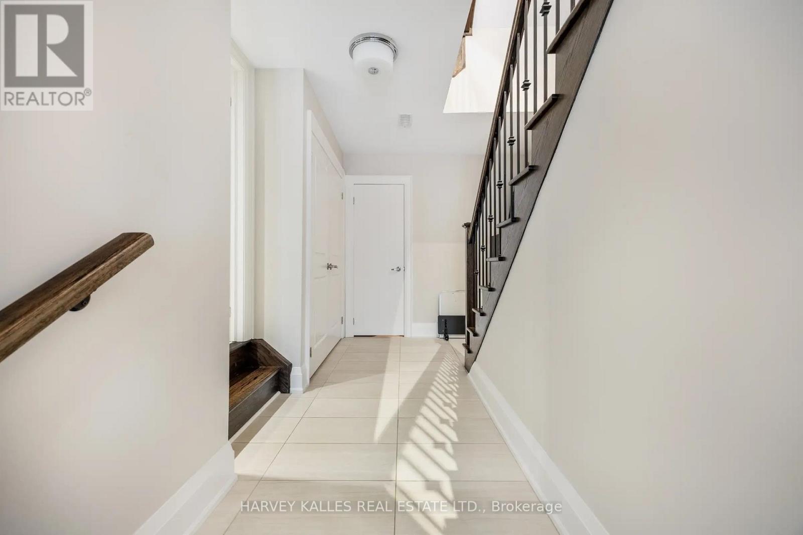 575 Fairlawn Avenue, Toronto, Ontario  M5M 1V7 - Photo 37 - C12739580