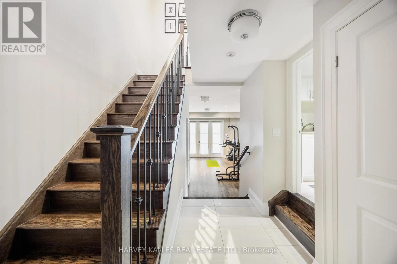 575 Fairlawn Avenue, Toronto, Ontario  M5M 1V7 - Photo 38 - C12739580