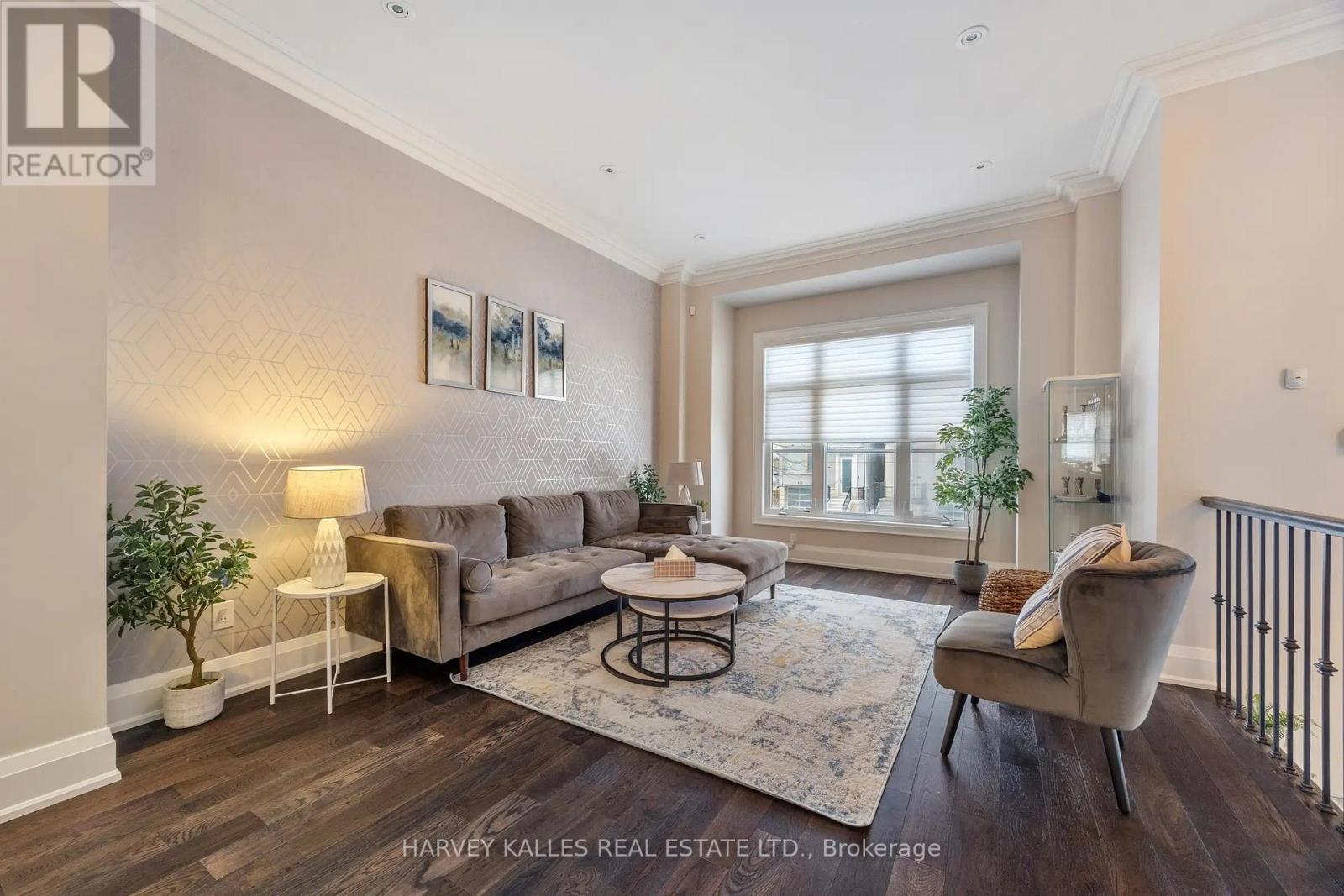 575 Fairlawn Avenue, Toronto, Ontario  M5M 1V7 - Photo 5 - C12739580