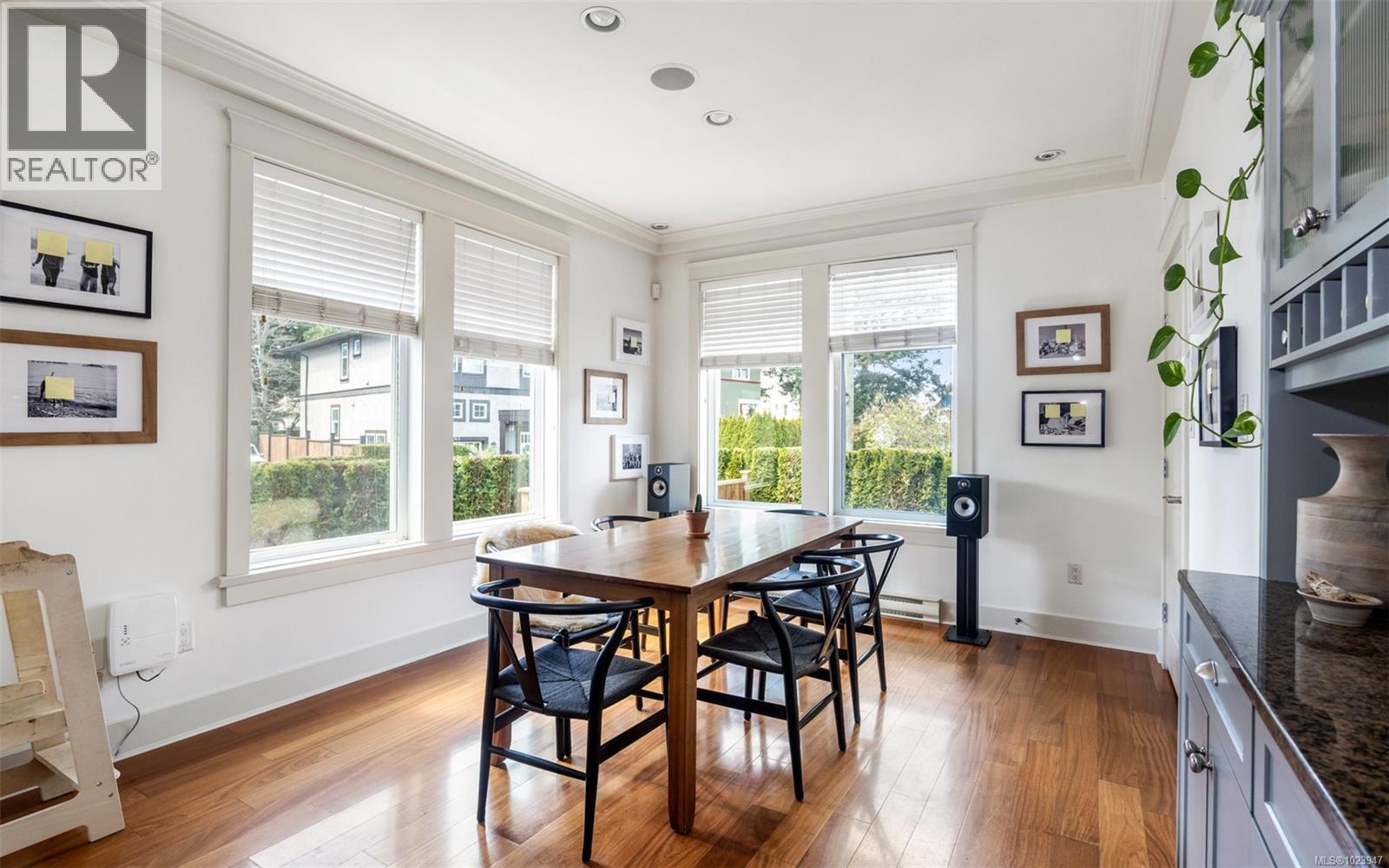 590 Simcoe St, Victoria, British Columbia  V8V 1L8 - Photo 3 - 1023947