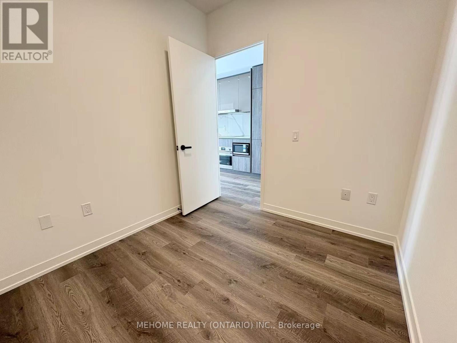 5210 - 8 Interchange Way, Vaughan, Ontario  L4K 5Z7 - Photo 11 - N12739536