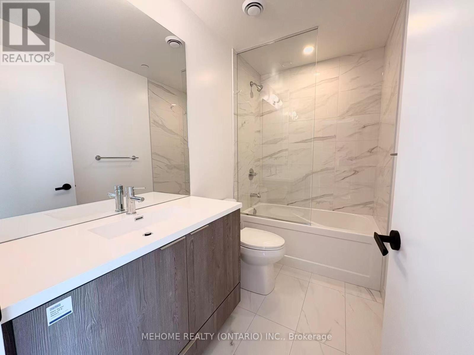 5210 - 8 Interchange Way, Vaughan, Ontario  L4K 5Z7 - Photo 13 - N12739536