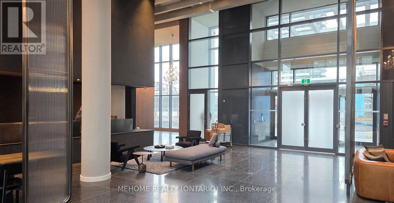 5210 - 8 Interchange Way, Vaughan, Ontario  L4K 5Z7 - Photo 2 - N12739536