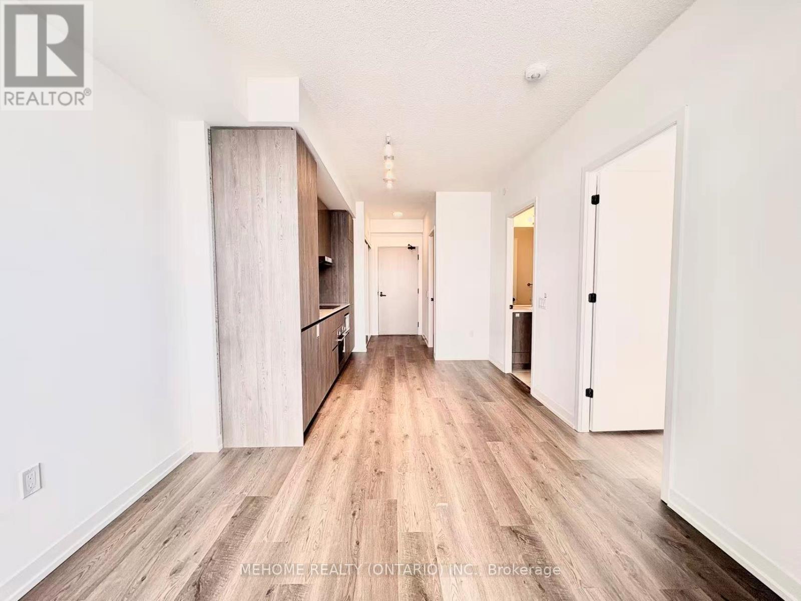 5210 - 8 Interchange Way, Vaughan, Ontario  L4K 5Z7 - Photo 6 - N12739536