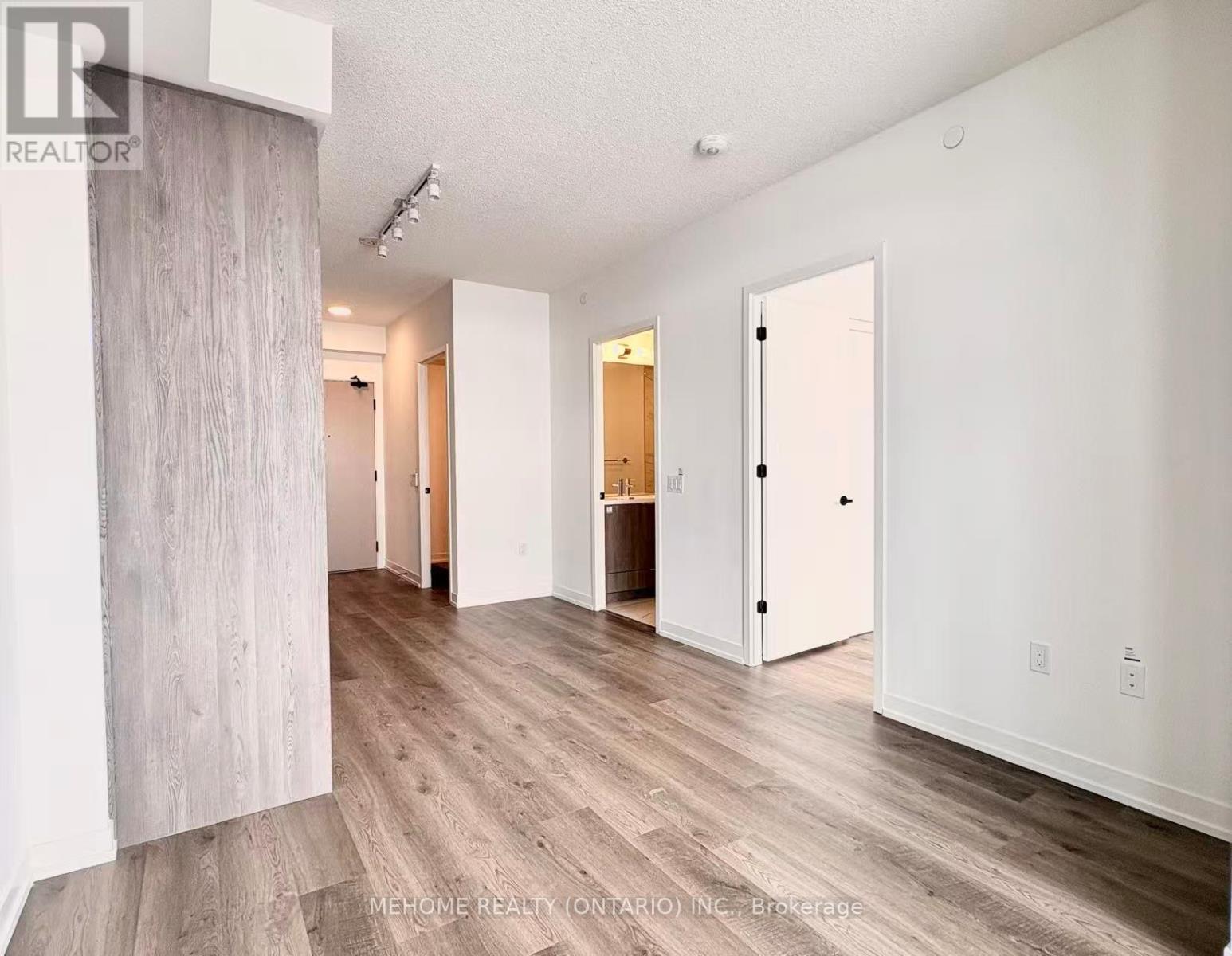 5210 - 8 Interchange Way, Vaughan, Ontario  L4K 5Z7 - Photo 7 - N12739536