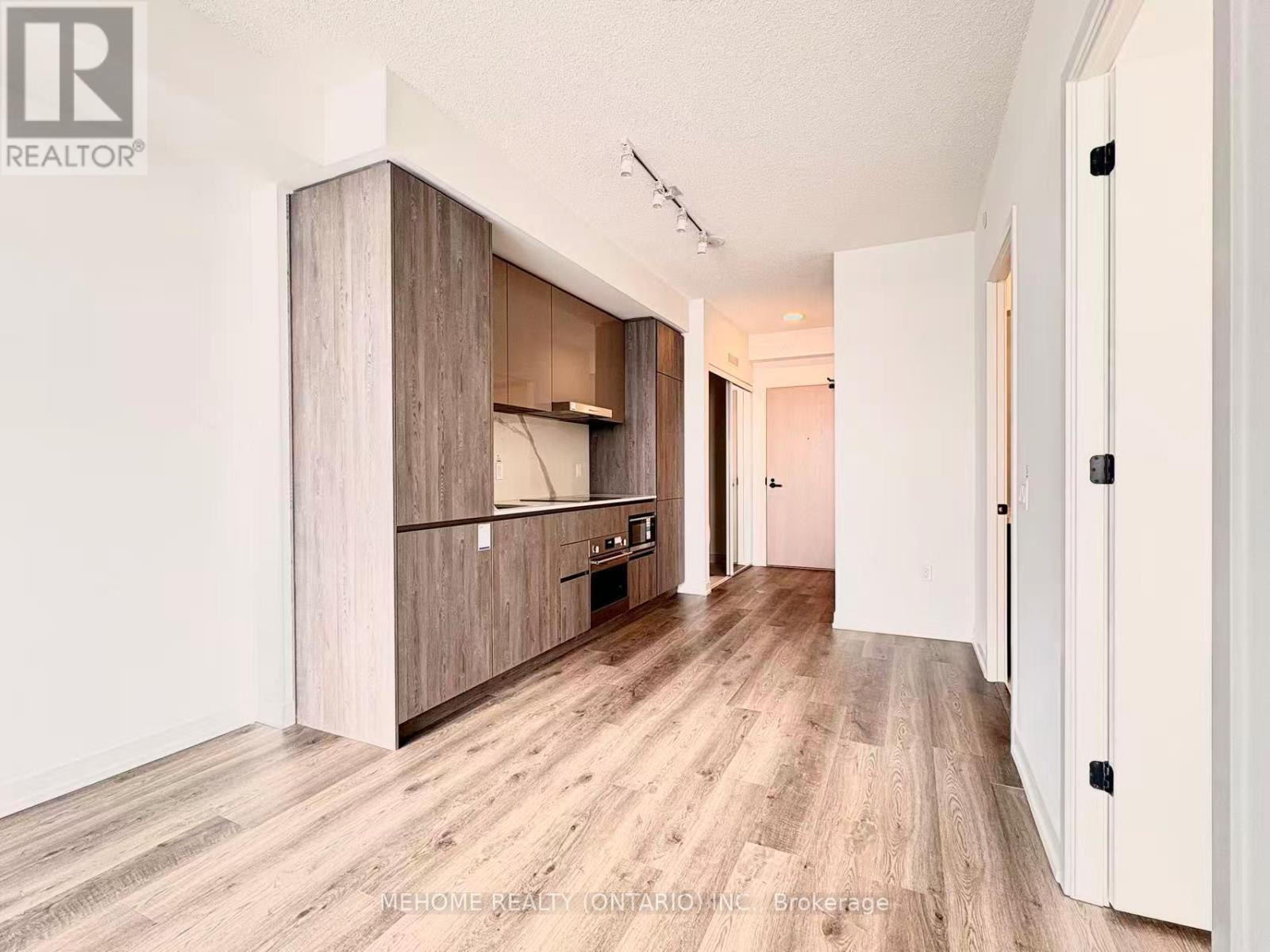 5210 - 8 Interchange Way, Vaughan, Ontario  L4K 5Z7 - Photo 9 - N12739536