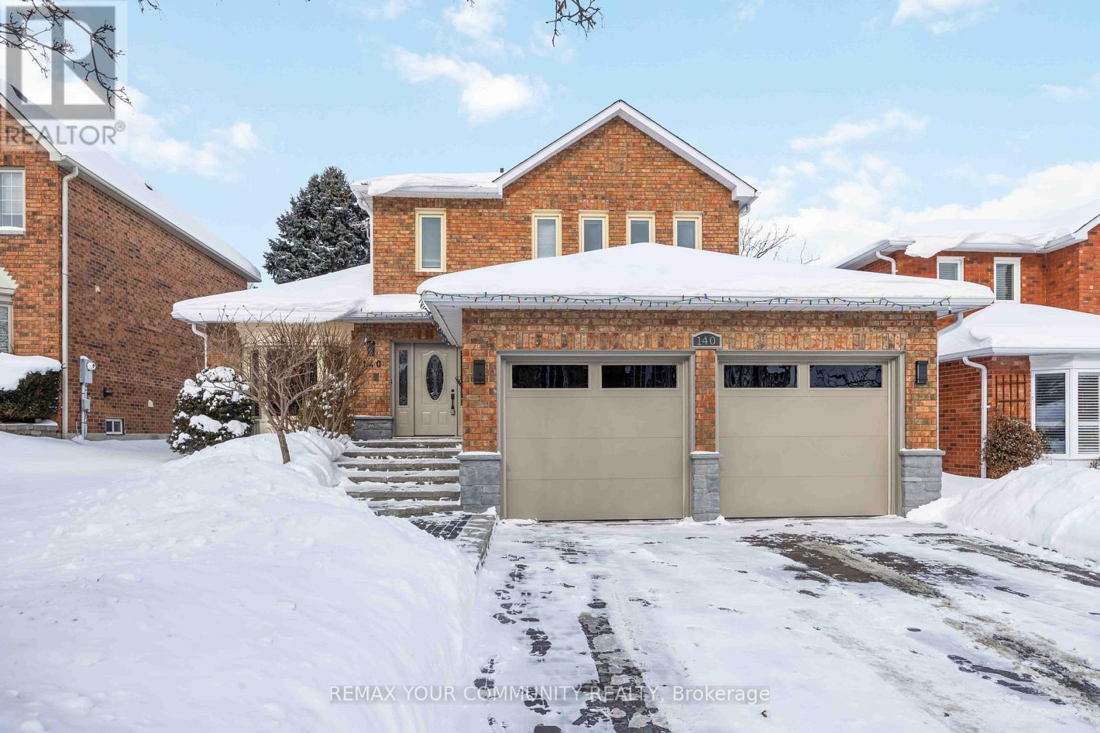140 HEATHWOOD HEIGHTS DRIVE, Aurora, Ontario