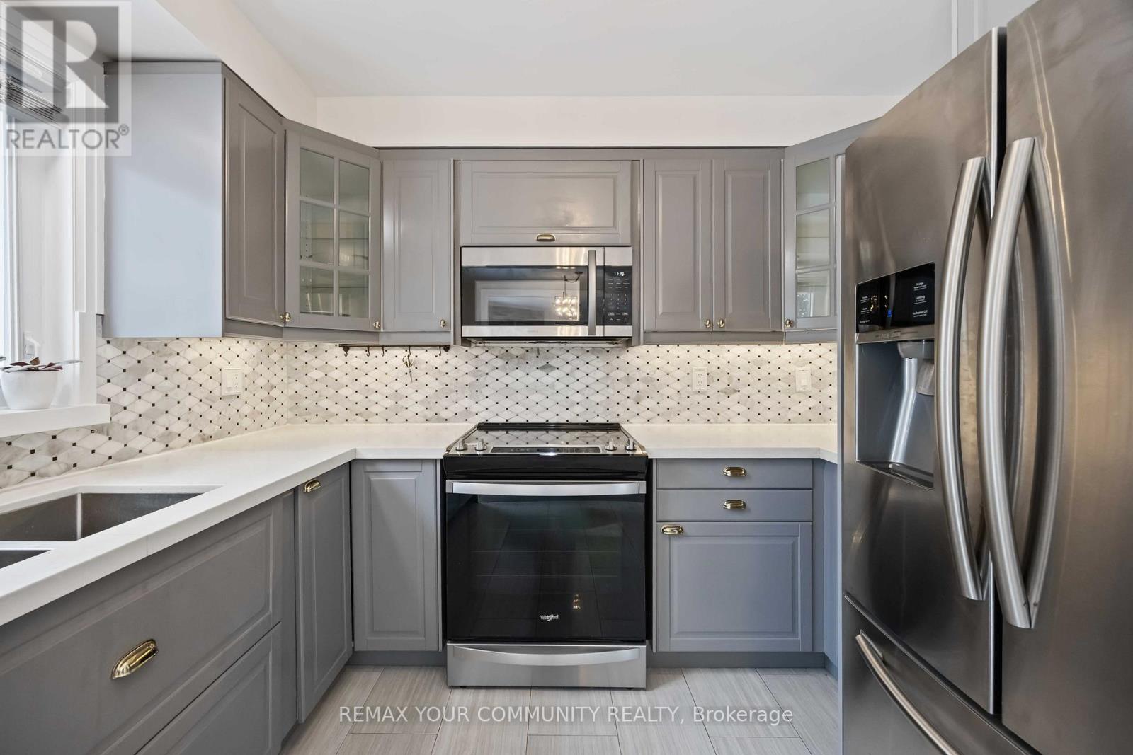 140 Heathwood Heights Drive, Aurora, Ontario  L4G 4W2 - Photo 13 - N12737572