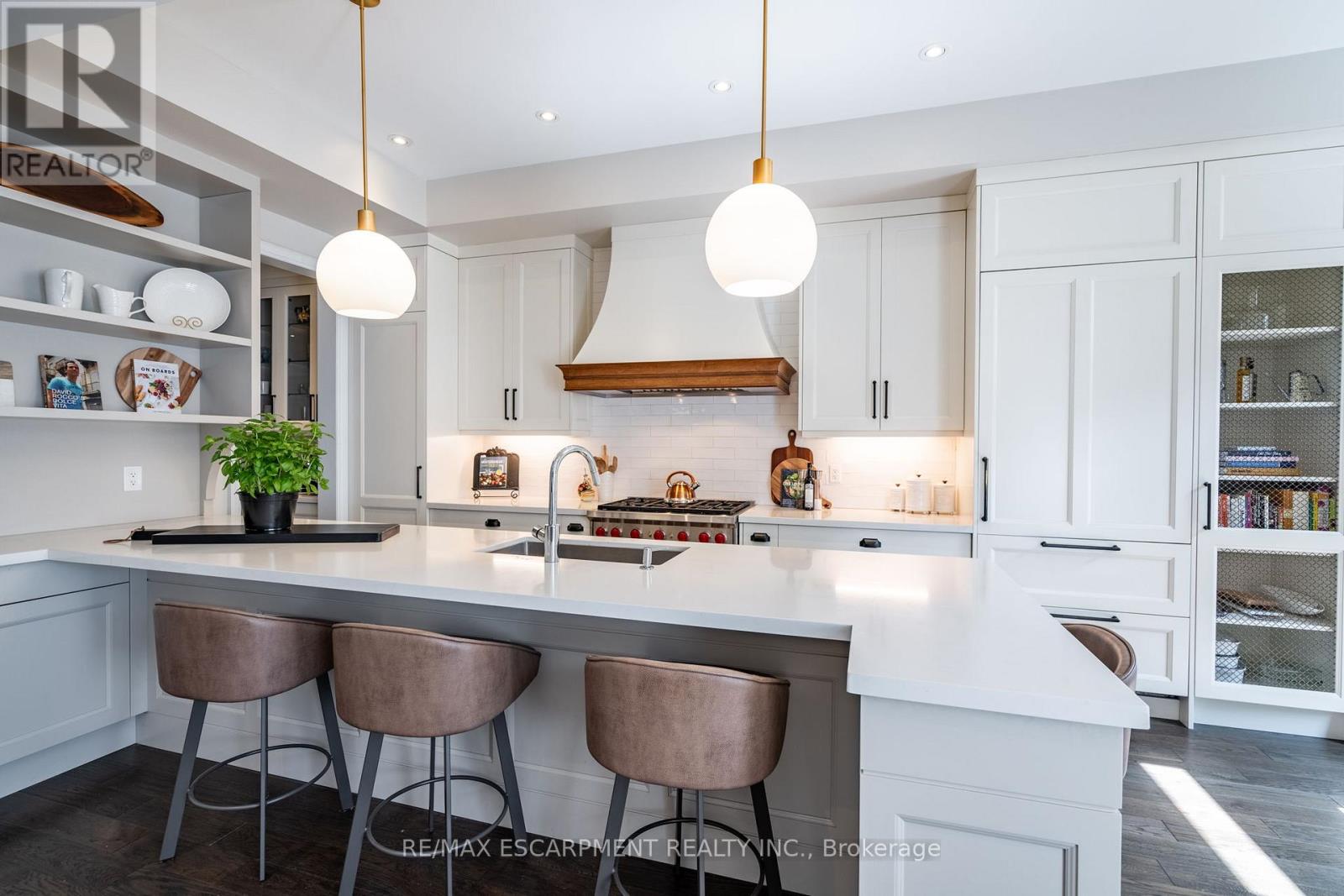 190 Dorval Drive, Oakville, Ontario  L6K 0H3 - Photo 14 - W12739554