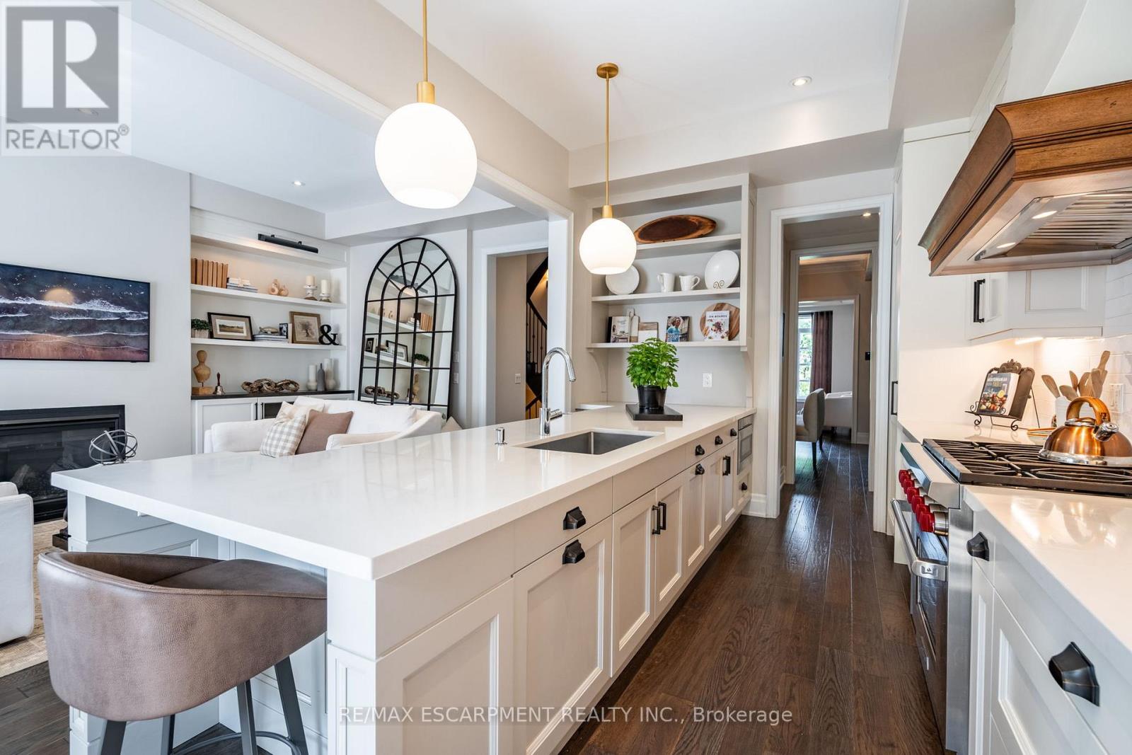 190 Dorval Drive, Oakville, Ontario  L6K 0H3 - Photo 16 - W12739554