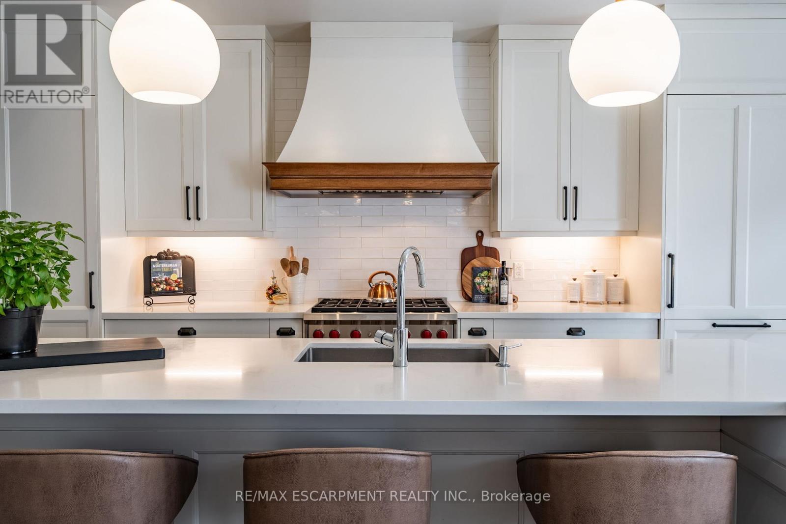 190 Dorval Drive, Oakville, Ontario  L6K 0H3 - Photo 18 - W12739554