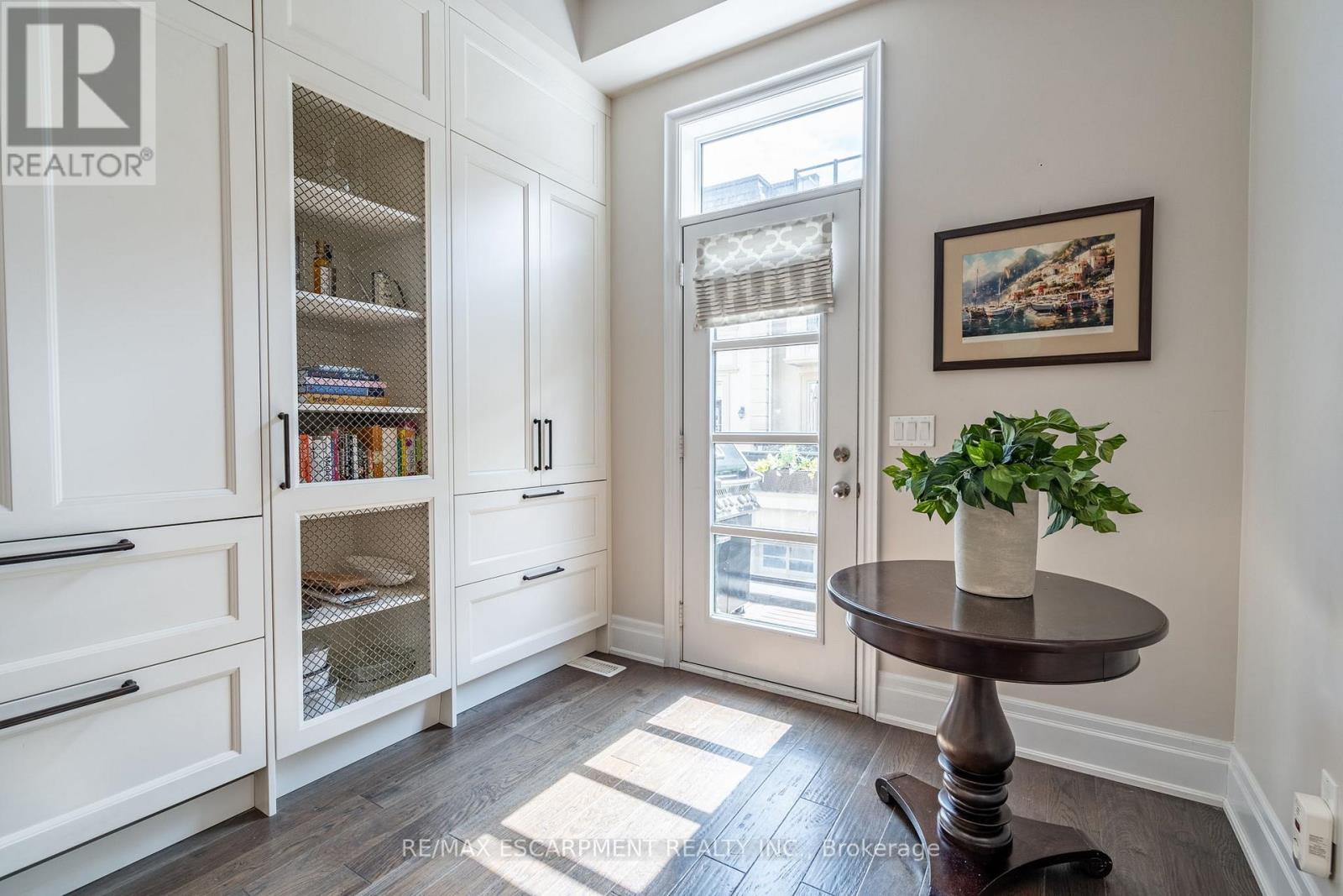 190 Dorval Drive, Oakville, Ontario  L6K 0H3 - Photo 19 - W12739554