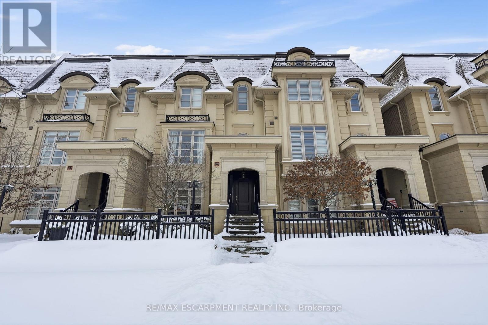 190 Dorval Drive, Oakville, Ontario  L6K 0H3 - Photo 2 - W12739554