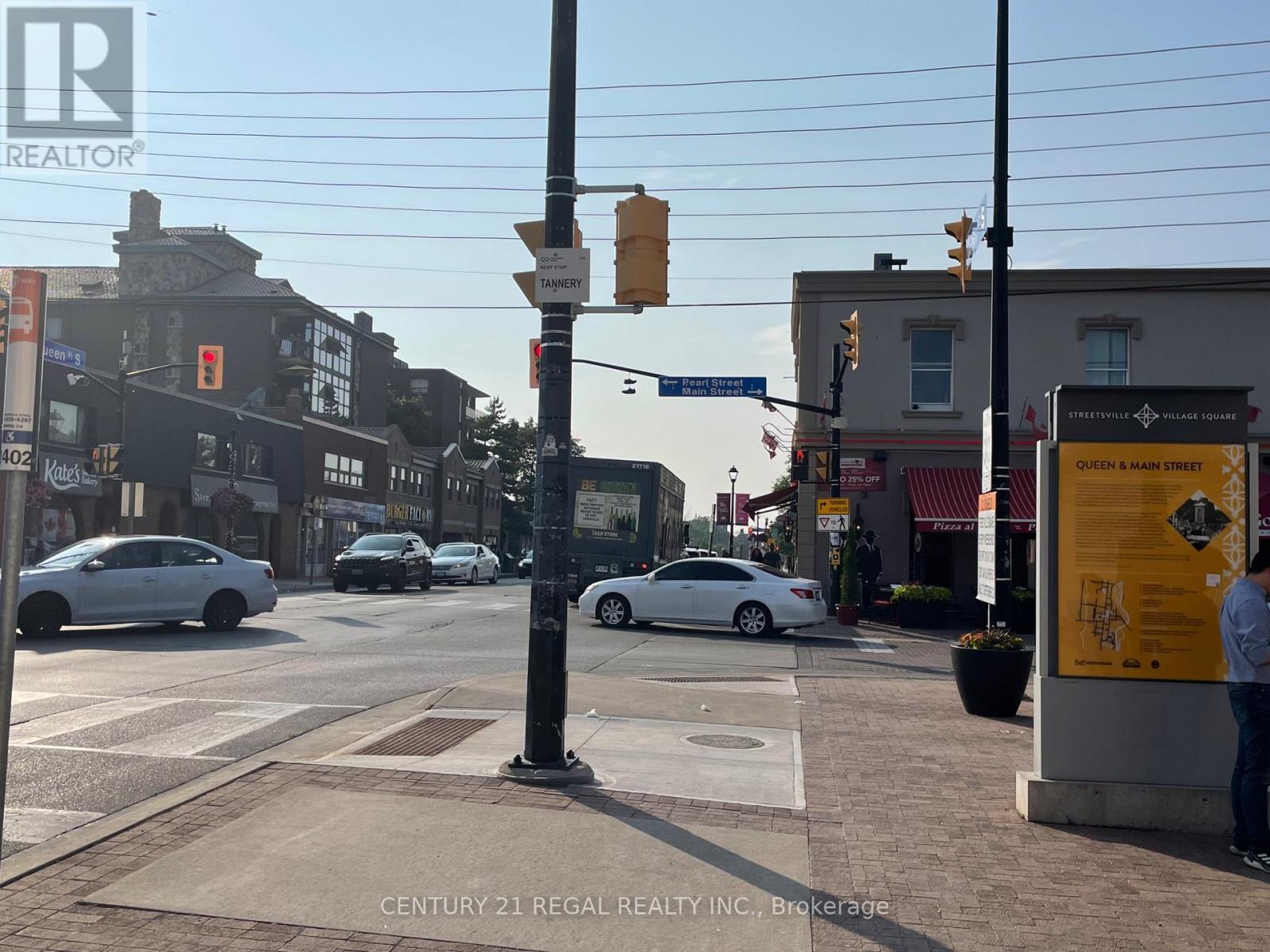 215 B Queen Street, Mississauga, Ontario  L5M 1L6 - Photo 12 - W12739558