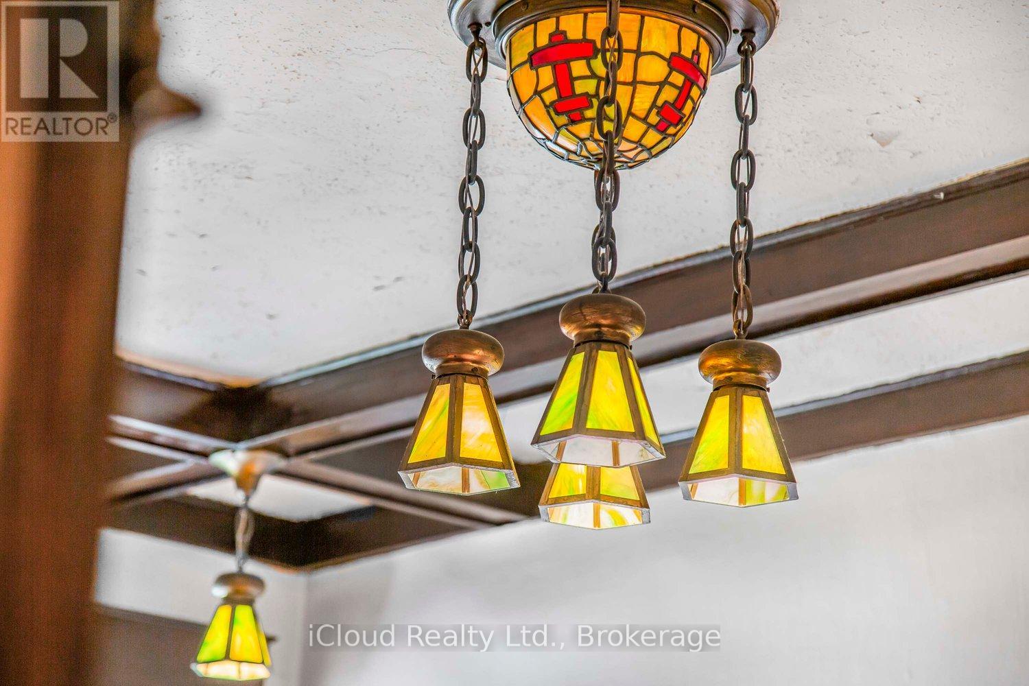 74 Glendale Avenue, Toronto, Ontario  M6R 2T1 - Photo 19 - W12739608