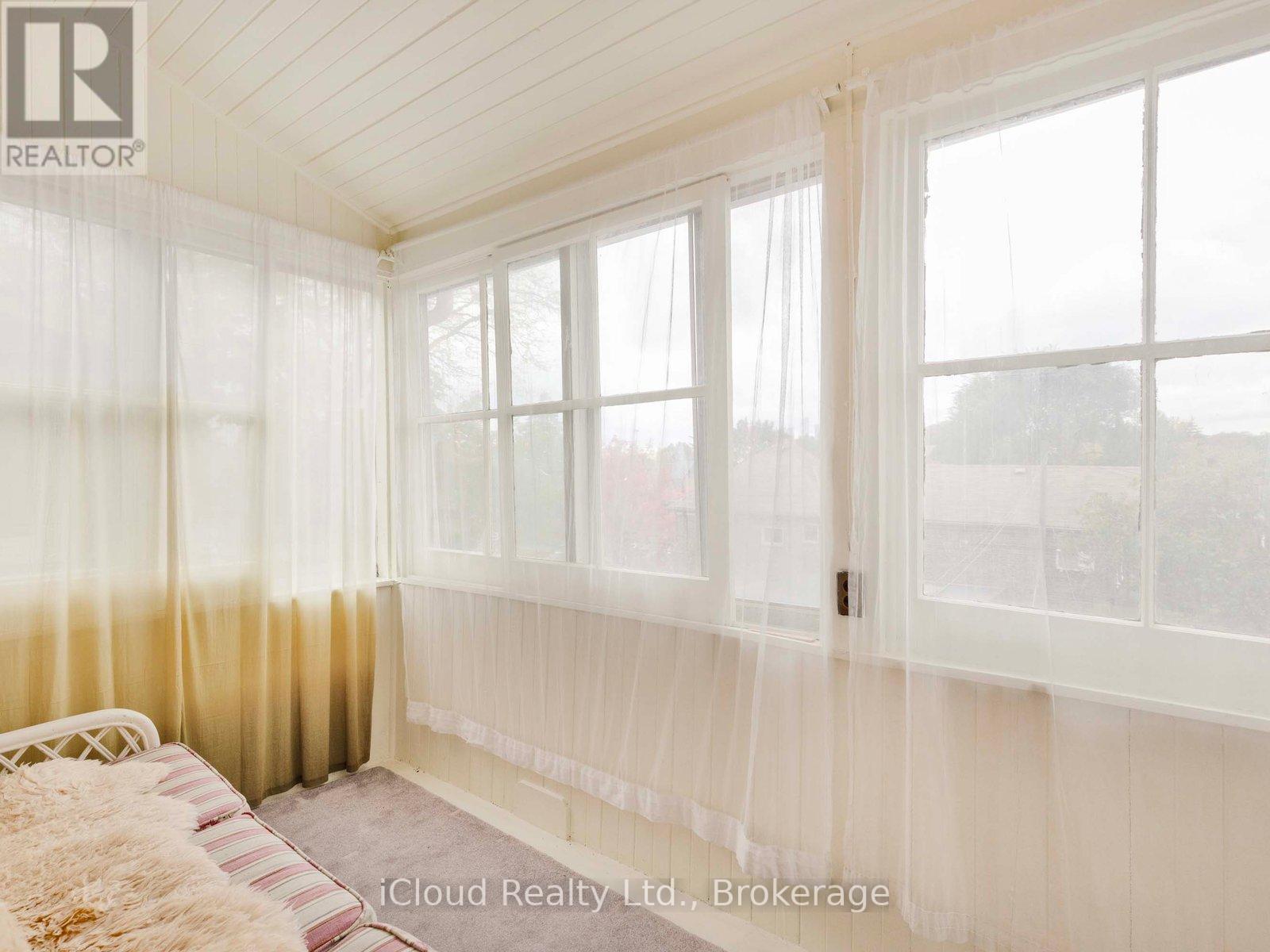 74 Glendale Avenue, Toronto, Ontario  M6R 2T1 - Photo 31 - W12739608