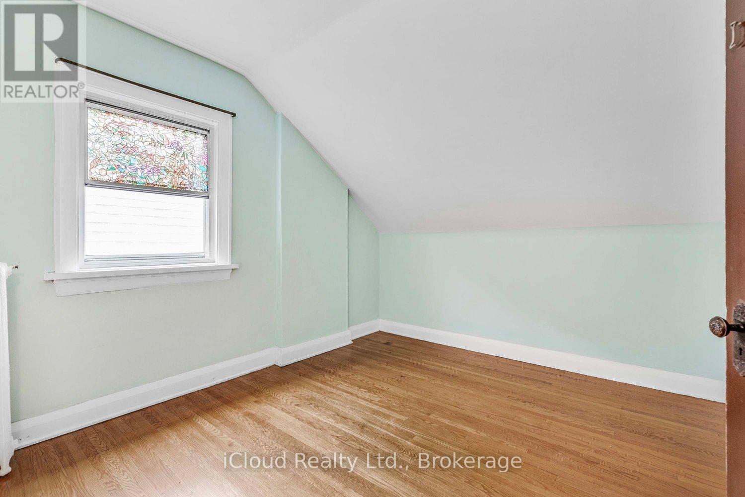 74 Glendale Avenue, Toronto, Ontario  M6R 2T1 - Photo 34 - W12739608