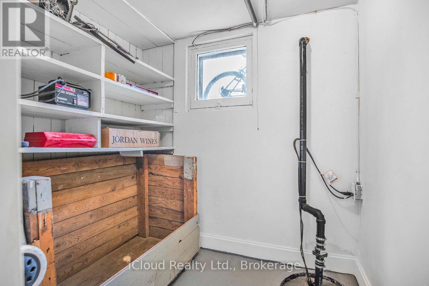 74 Glendale Avenue, Toronto, Ontario  M6R 2T1 - Photo 38 - W12739608