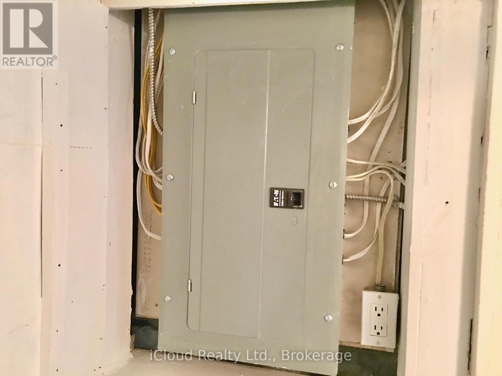 74 Glendale Avenue, Toronto, Ontario  M6R 2T1 - Photo 41 - W12739608