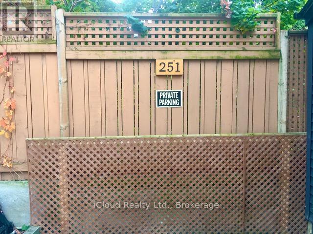 74 Glendale Avenue, Toronto, Ontario  M6R 2T1 - Photo 49 - W12739608