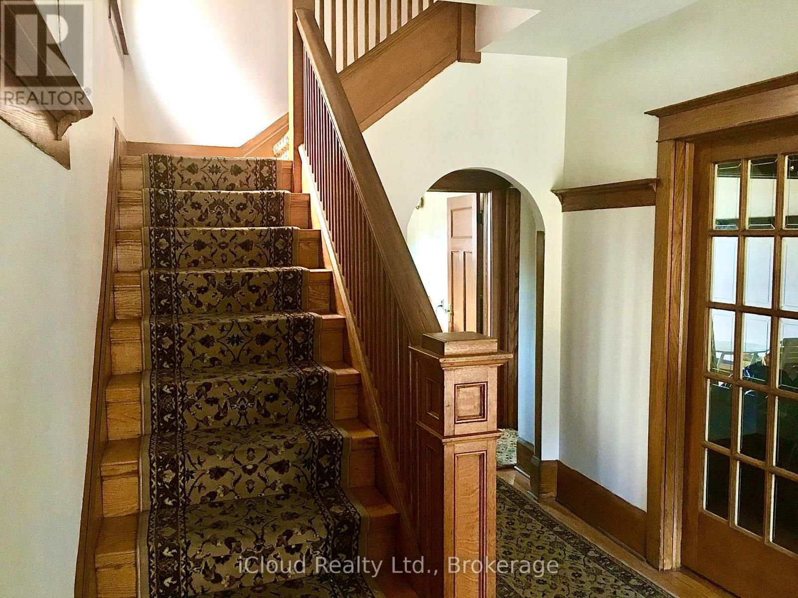 74 Glendale Avenue, Toronto, Ontario  M6R 2T1 - Photo 6 - W12739608