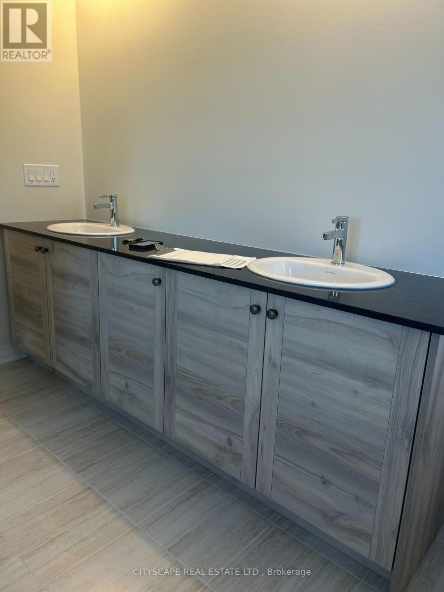 1064 Dent Terrace, Milton, Ontario  L9T 0A3 - Photo 11 - W12739610