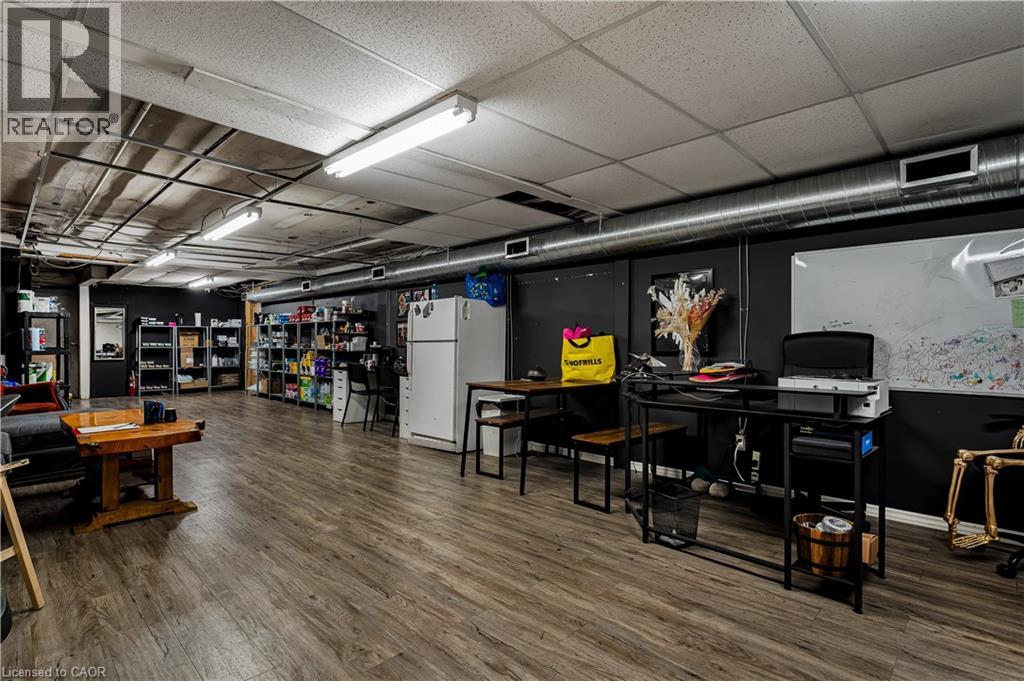 196 Parkdale Avenue, Hamilton, Ontario  L8H 5X2 - Photo 40 - 40798297