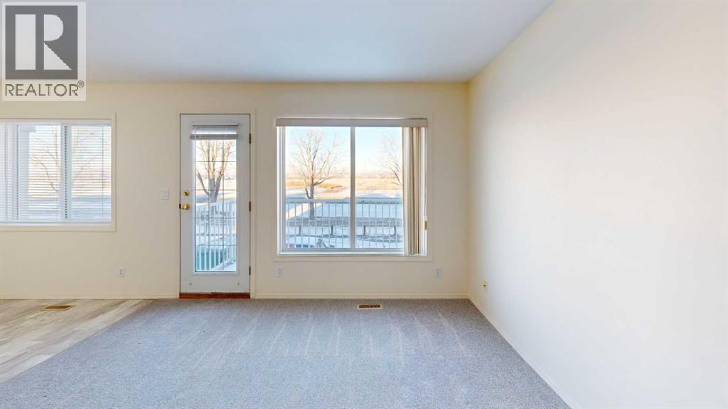 4, 236 St. James Boulevard N, Lethbridge, Alberta  T1H 6R3 - Photo 3 - A2282446