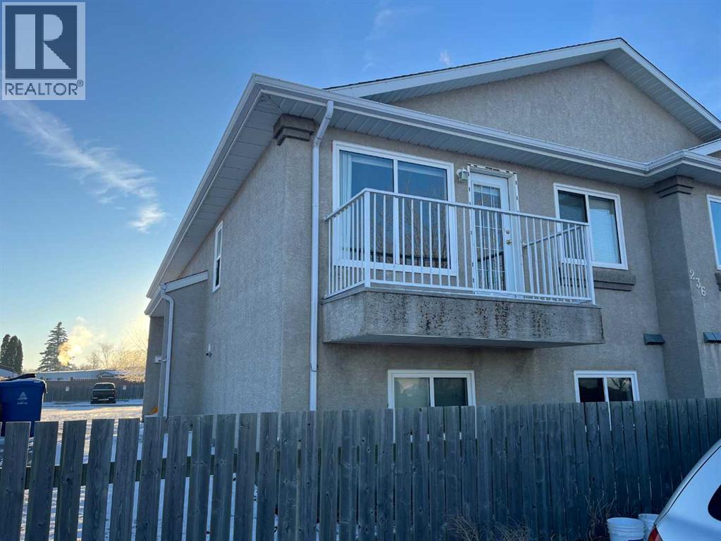 4, 236 St. James Boulevard N, Lethbridge, Alberta  T1H 6R3 - Photo 12 - A2282446