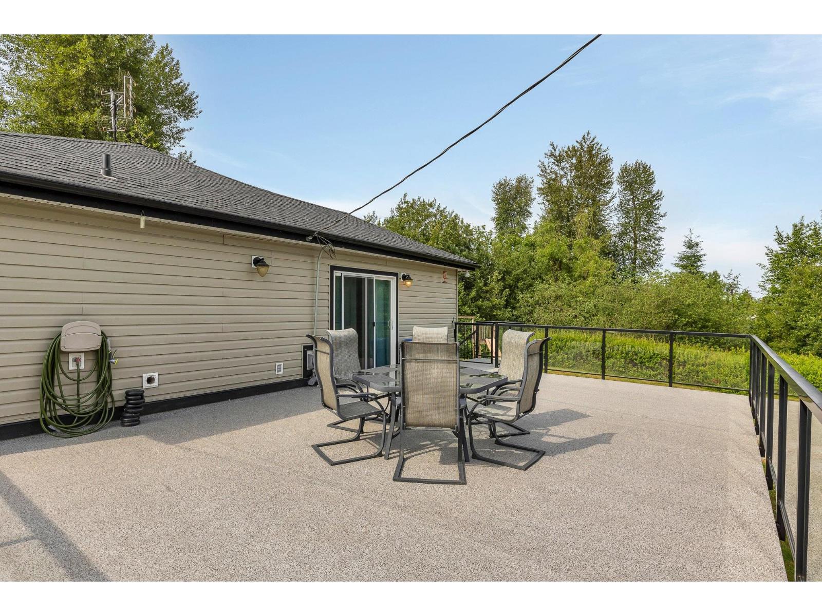 33506 Ihles Avenue, Mission, British Columbia  V2V 6Y1 - Photo 3 - C8075673