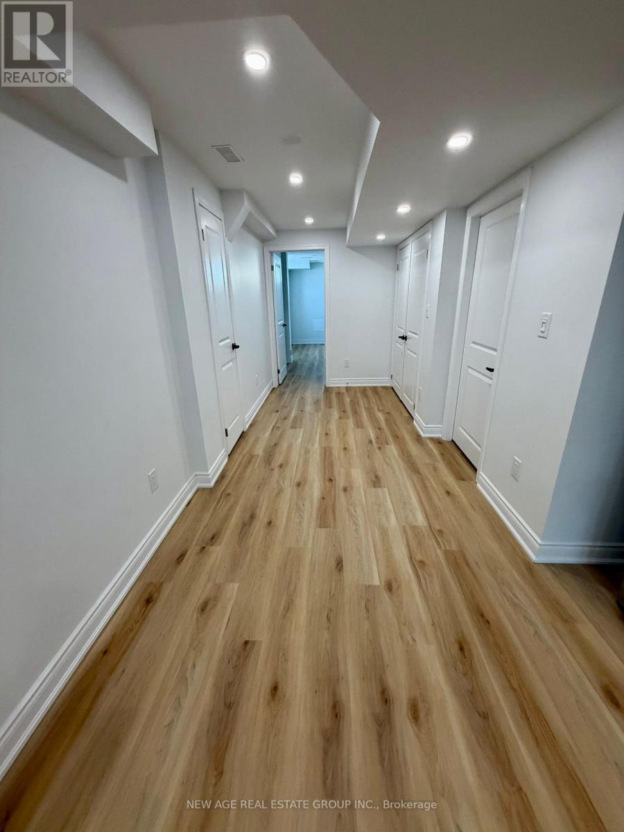 47 Mountain Heights Pl Place, Hamilton, Ontario  L8B 1X7 - Photo 12 - X12739584