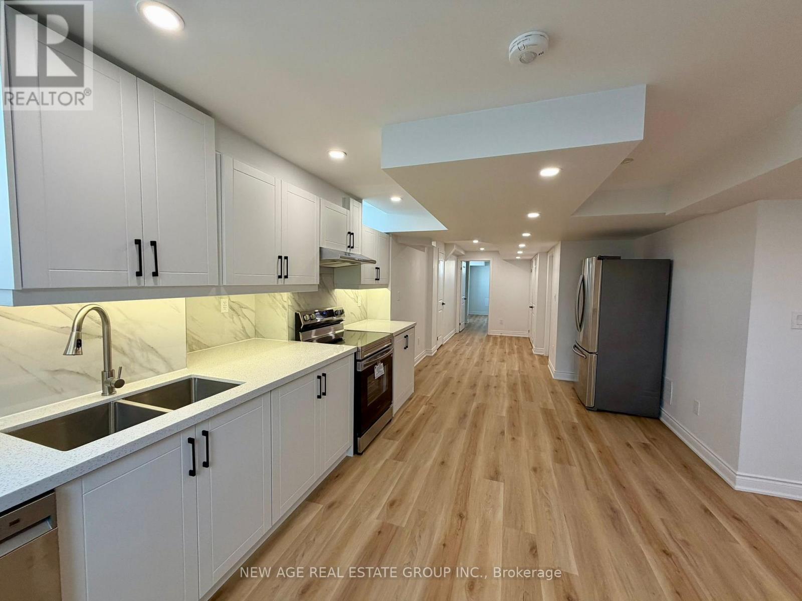 47 Mountain Heights Pl Place, Hamilton, Ontario  L8B 1X7 - Photo 7 - X12739584