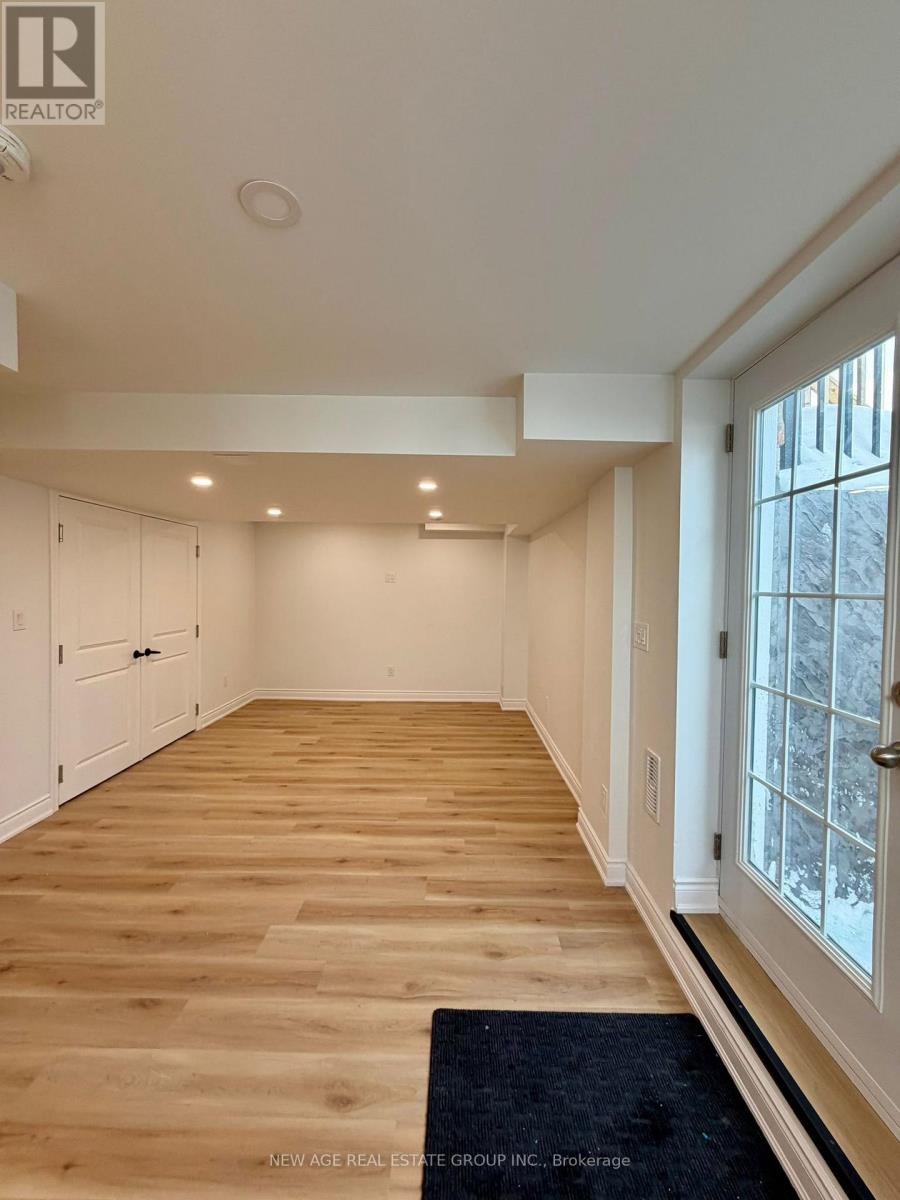 47 Mountain Heights Pl Place, Hamilton, Ontario  L8B 1X7 - Photo 9 - X12739584