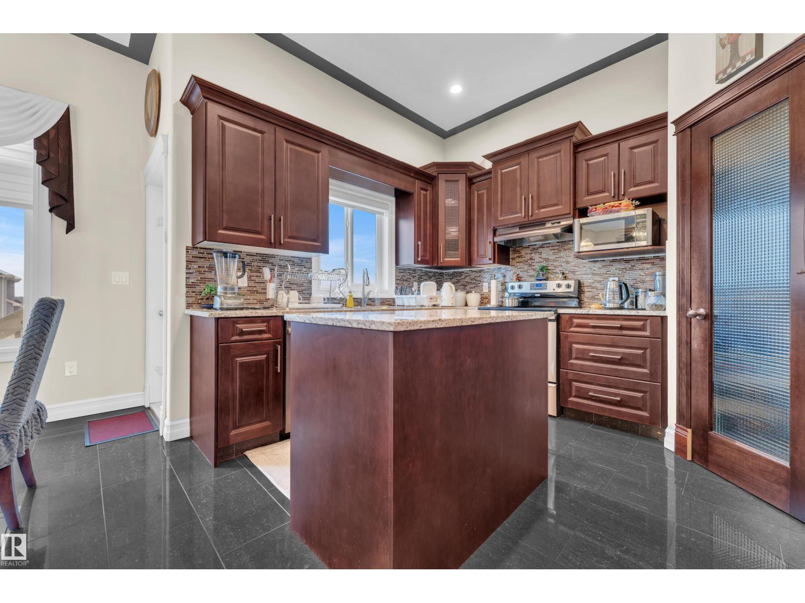 2012 69 St Sw, Edmonton, Alberta  T6X 0S6 - Photo 12 - E4471466