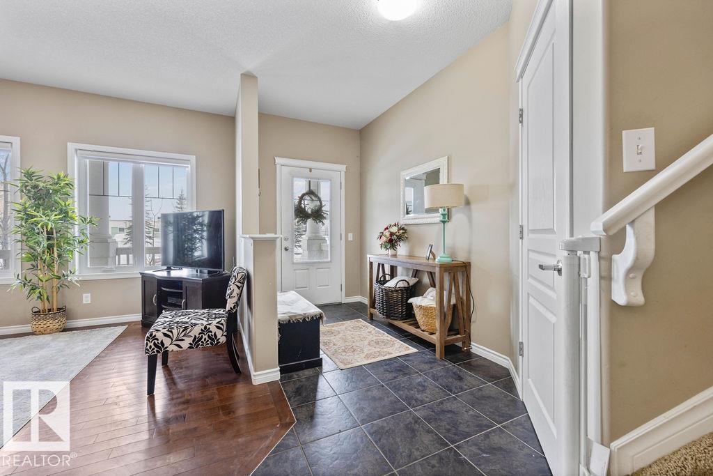 7931 22 Av Sw, Edmonton, Alberta  T6X 0Z1 - Photo 6 - E4471467