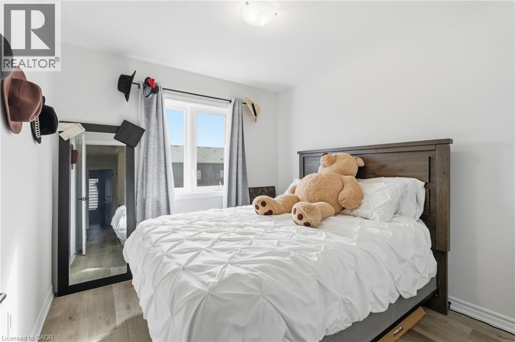 48 Capstone Lane, Hamilton, Ontario  L9C 0E8 - Photo 9 - 40799752