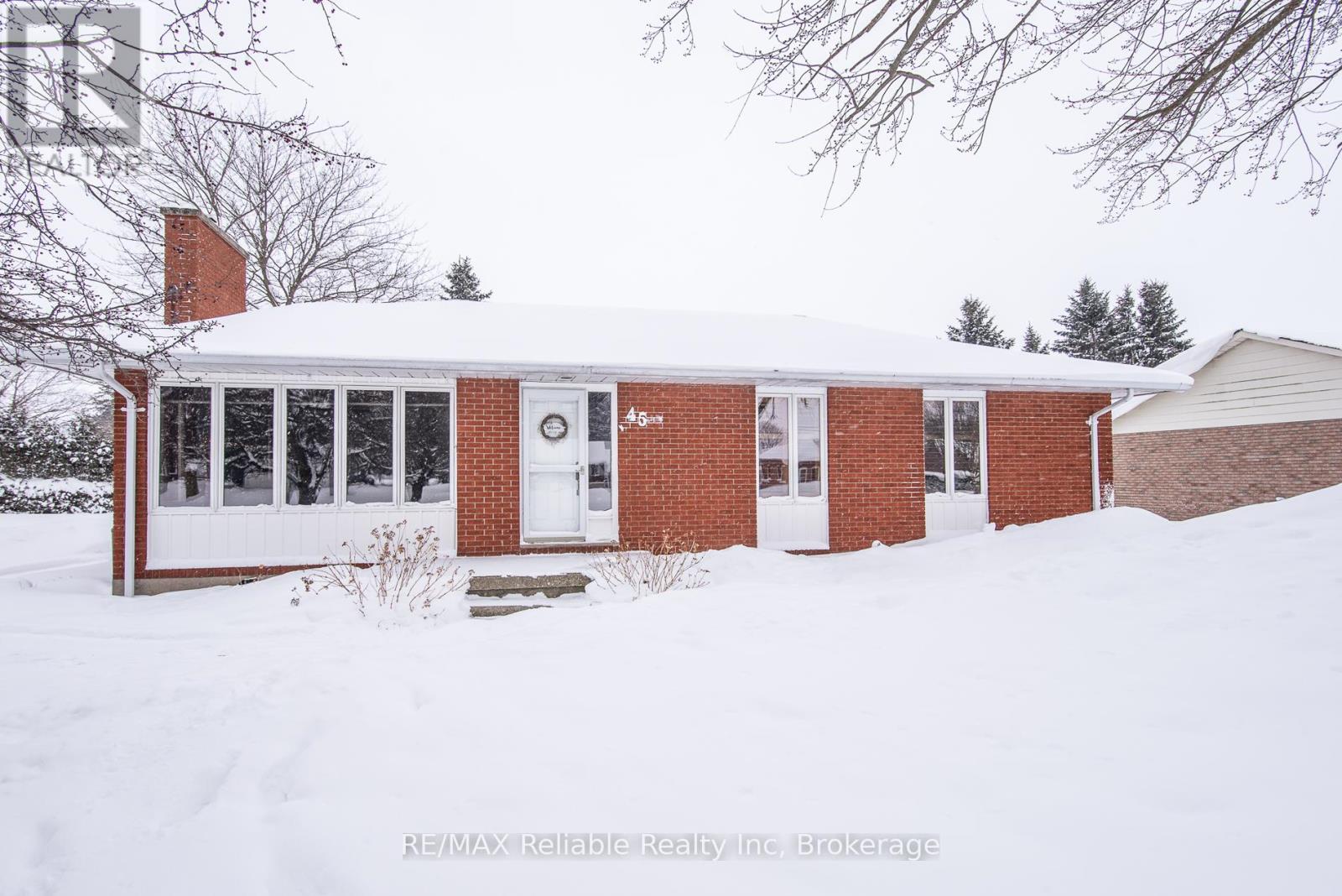 45 William Street, Huron East, Ontario N0K 1G0 - Photo 3 - X12739542