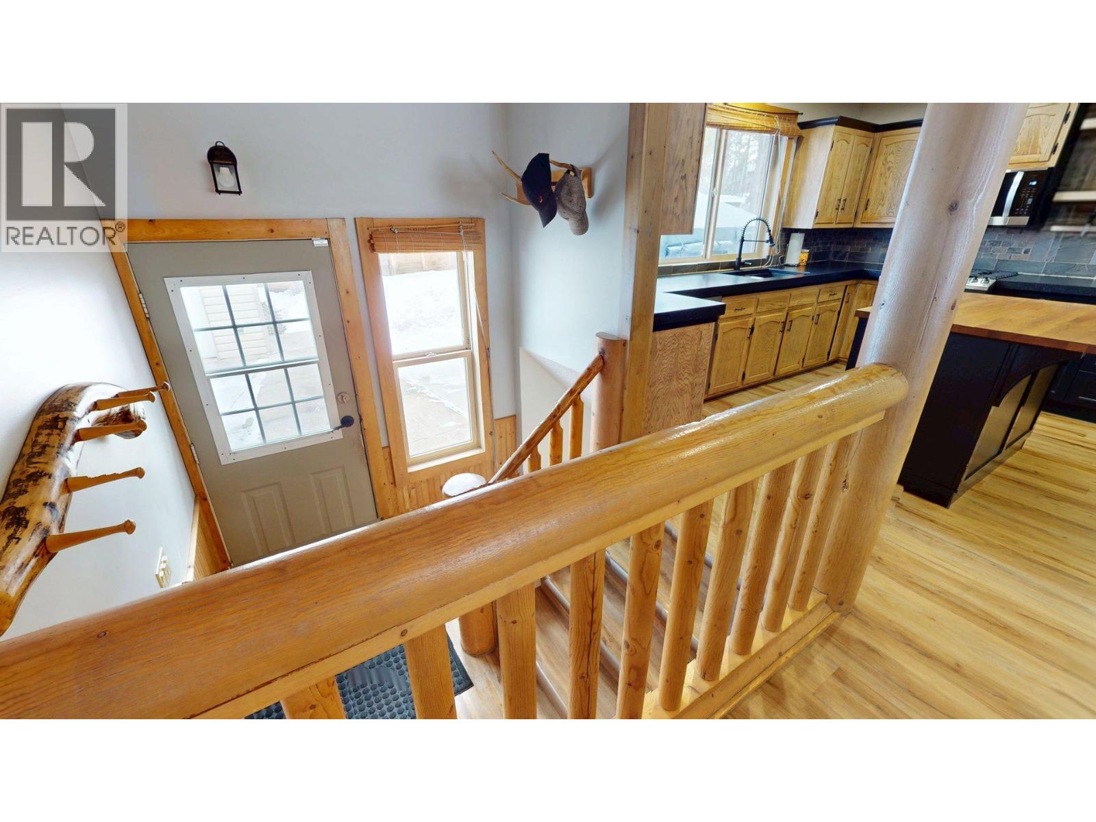 958 Galbraith Drive, Elkford, British Columbia  V0B 1H0 - Photo 29 - 10374242