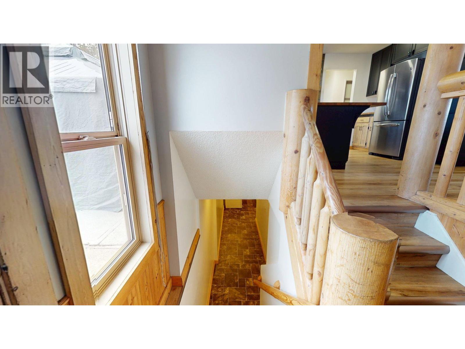 958 Galbraith Drive, Elkford, British Columbia  V0B 1H0 - Photo 31 - 10374242