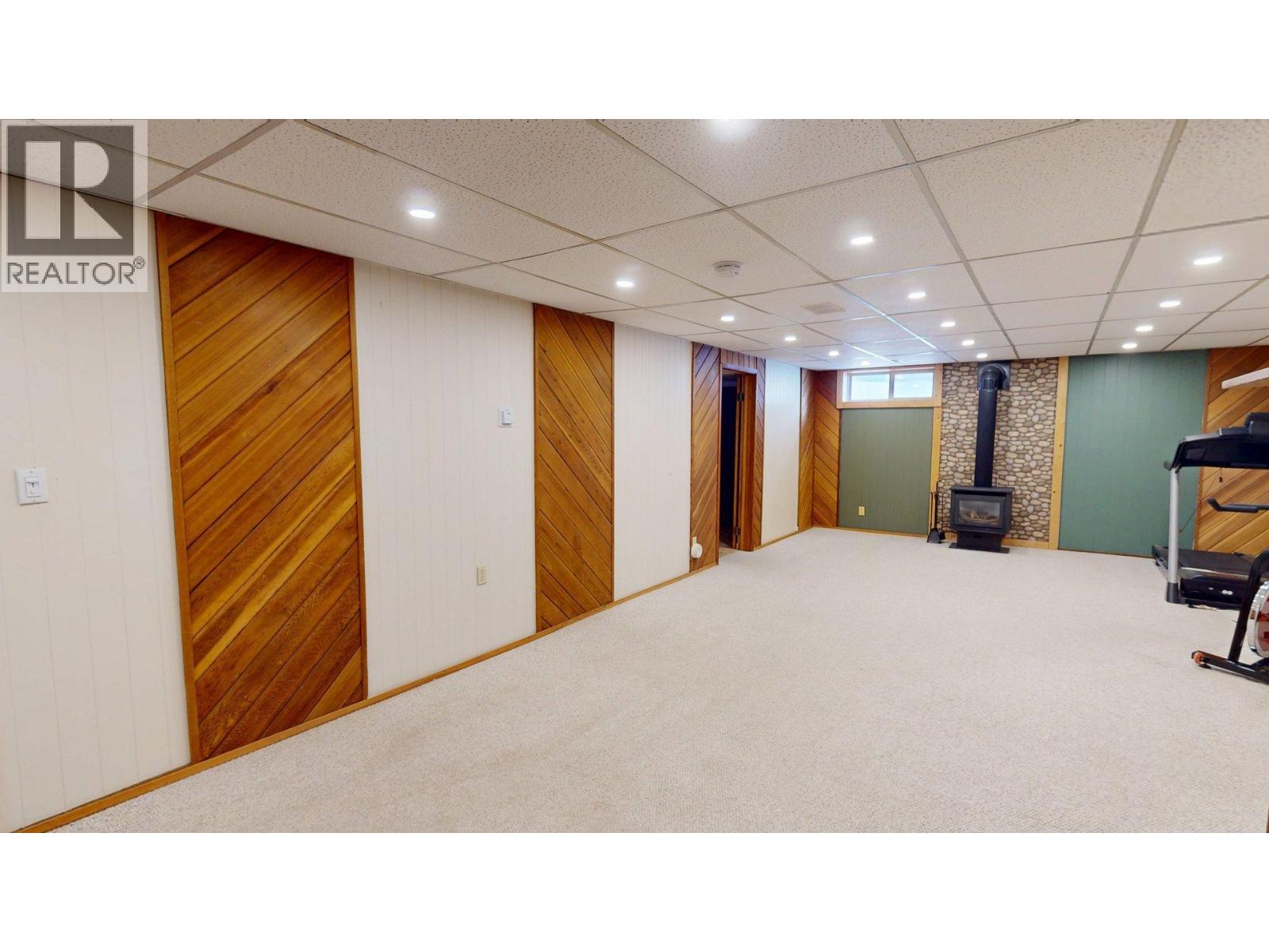 958 Galbraith Drive, Elkford, British Columbia  V0B 1H0 - Photo 37 - 10374242