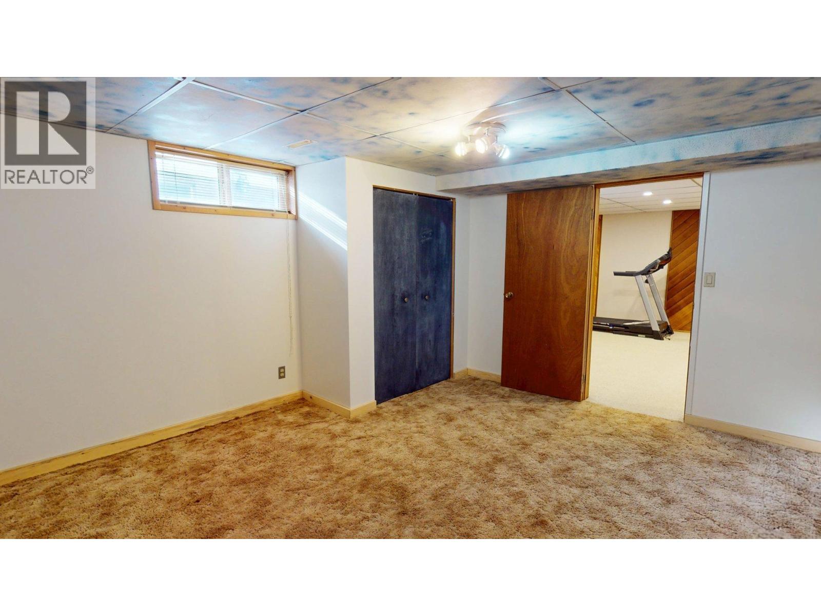 958 Galbraith Drive, Elkford, British Columbia  V0B 1H0 - Photo 40 - 10374242