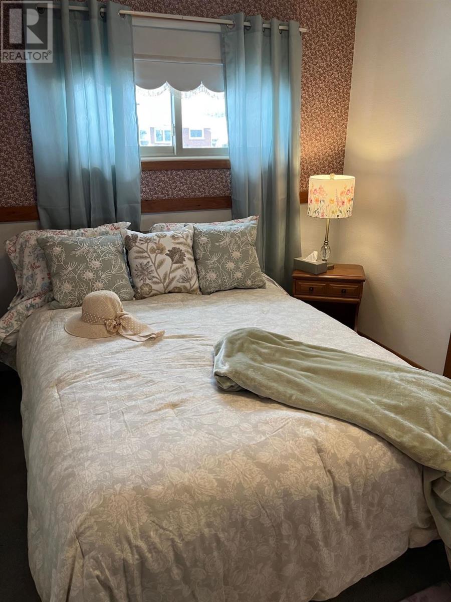 347 Langdon Rd, Sault Ste. Marie, Ontario  P6C 2Y4 - Photo 12 - SM260163