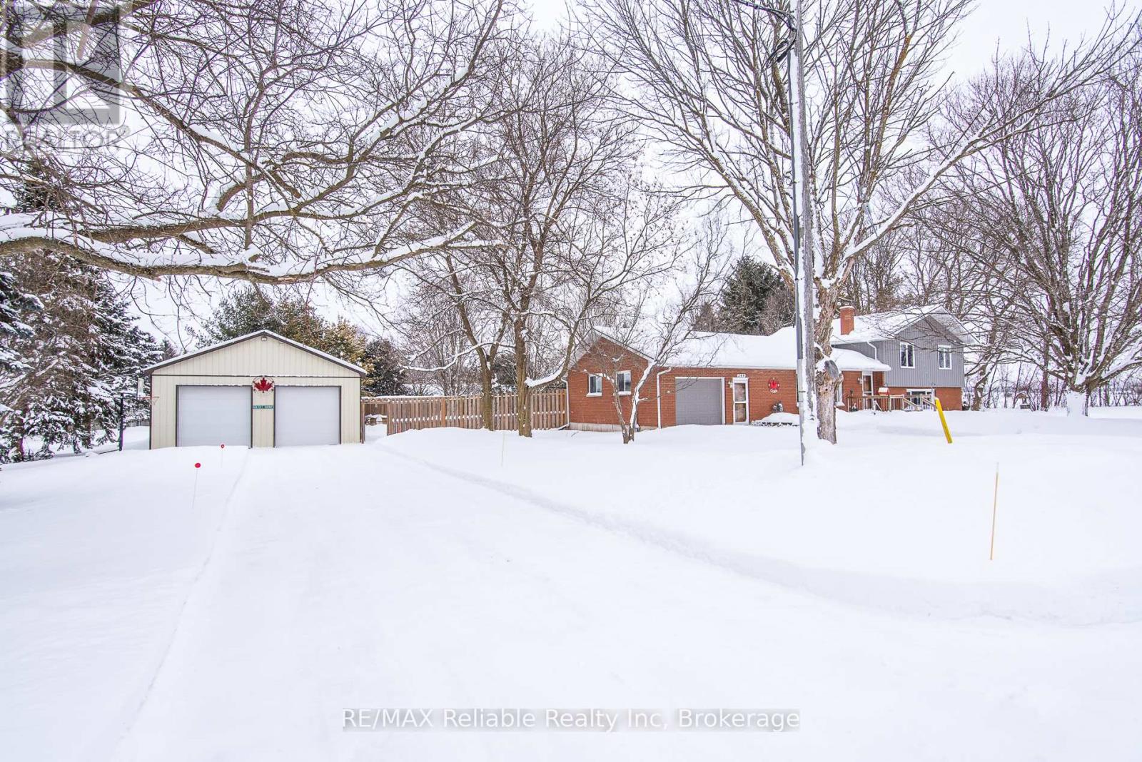 244 Elizabeth Street, Central Huron, Ontario  N0M 2H0 - Photo 3 - X12739700
