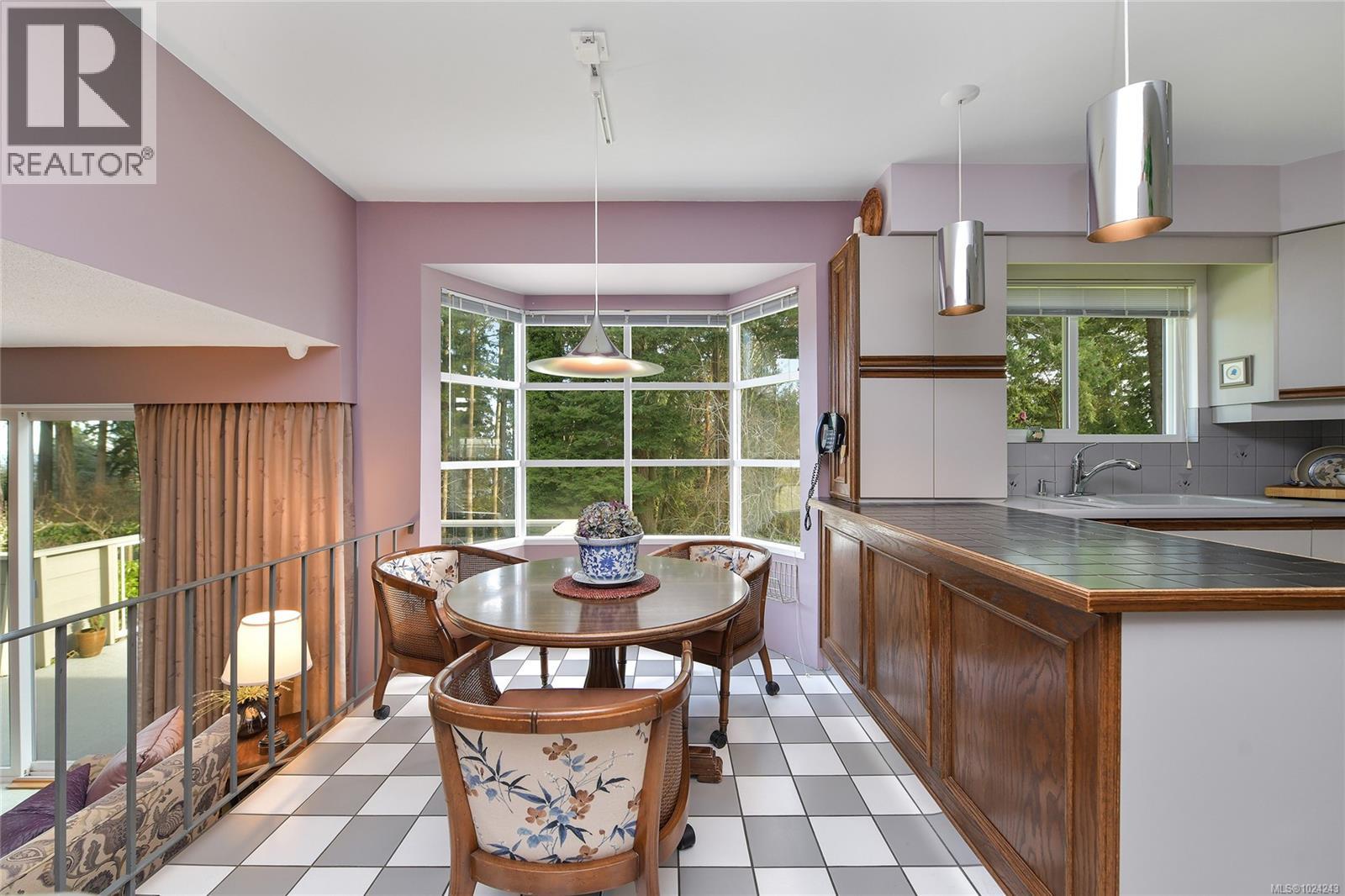 4911 Sea Ridge Dr, Saanich, British Columbia  V8Y 2B5 - Photo 21 - 1024243